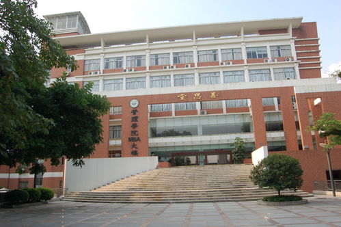 广州中大自考广东博雅学院,请问中山大学那个需要自考的博雅学院是怎样的。是真的还是假的？他们的办公室在中山大学东门的对面。